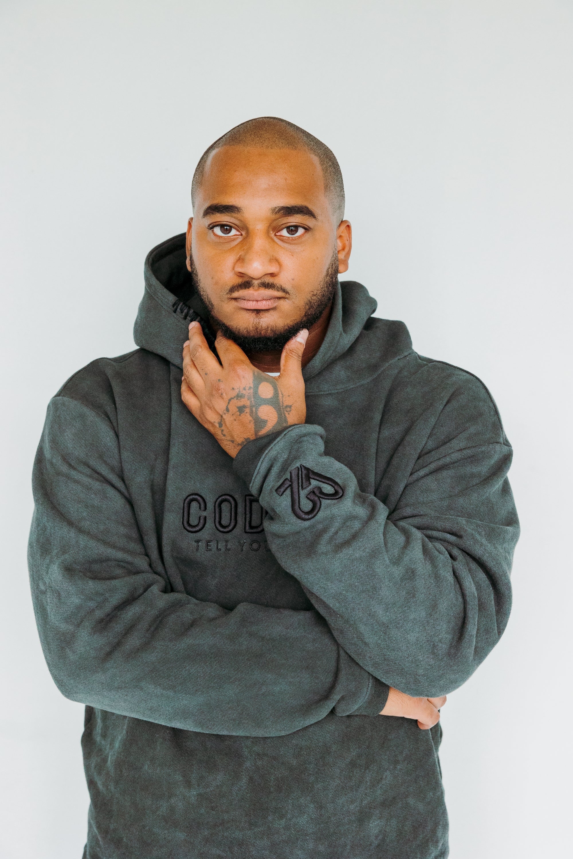 The Code22 Hoodie in Original Black